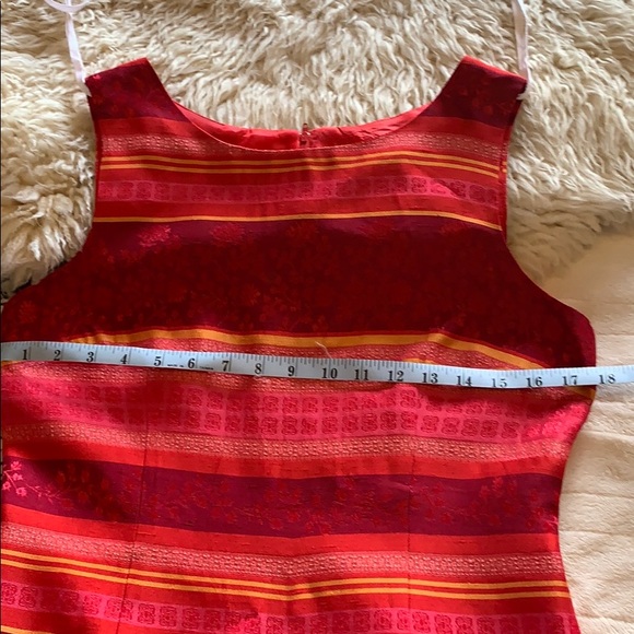 Vibrant Dress - Picture 4 of 8